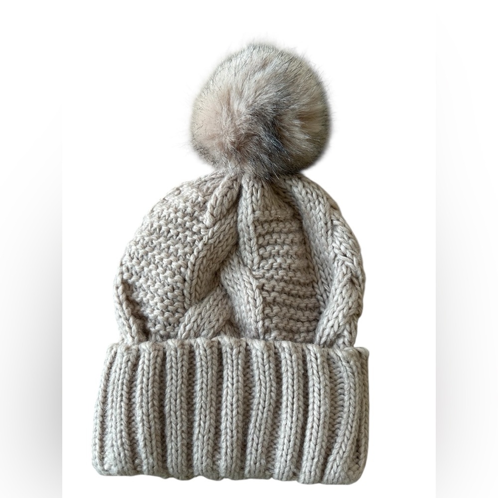 Cozy Knit Pom-Pom beanie